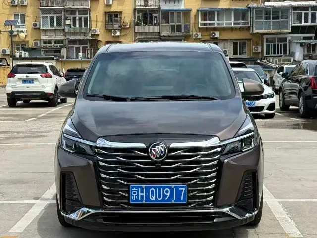 Buick GL8 — Фото автомобиля 2