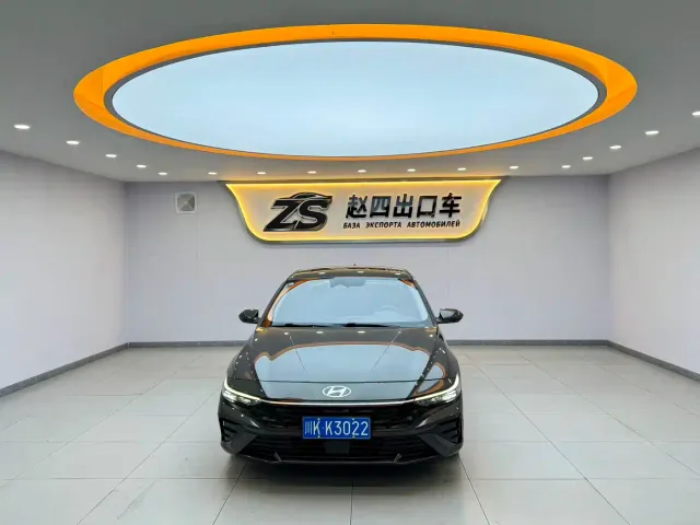Hyundai Elantra — Фото автомобиля 2