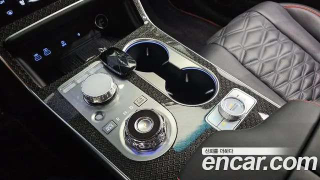 Genesis GV80 — Фото автомобиля 9