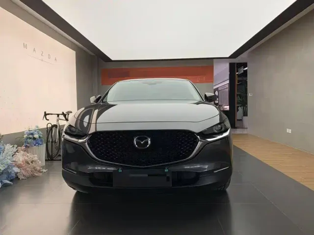 Mazda CX-30 — Фото автомобиля 2