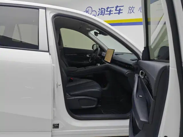 Geely Galaxy E5 — Фото автомобиля 8