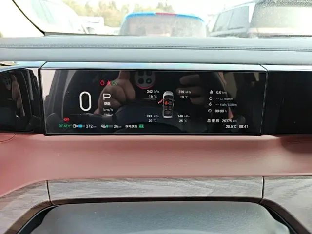 GAC Trumpchi Trumpchi E8 NEV 2024 Model 150km MAX+ — Фото автомобиля 11