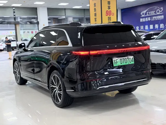 Xpeng G9 — Фото автомобиля 6