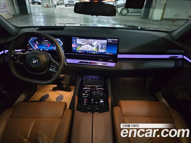 BMW 5 Series G60 — Фото автомобиля 7
