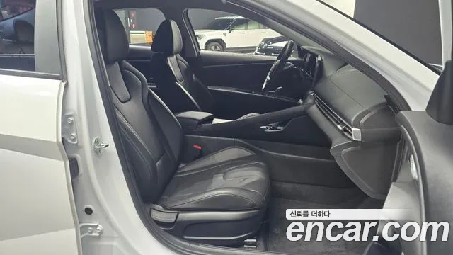 Hyundai AVANTE — Фото автомобиля 10