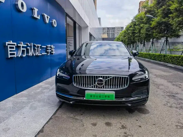 Volvo S90 — Фото автомобиля 2