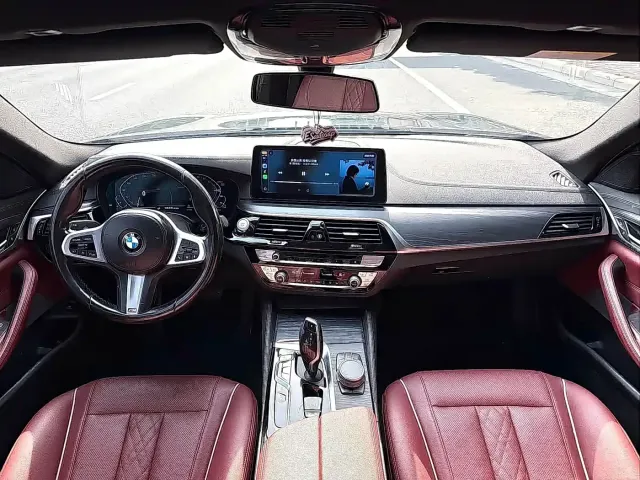 BMW BMW 5 Series New Energy 2022 535Le M Sport Package — Фото автомобиля 6