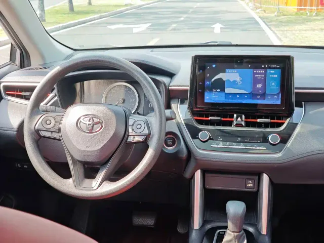Toyota Corolla Cross — Фото автомобиля 7