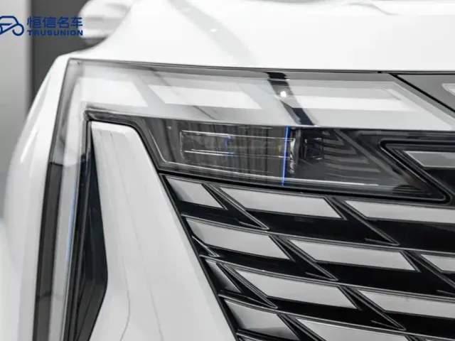 Geely Boyue L — Фото автомобиля 10