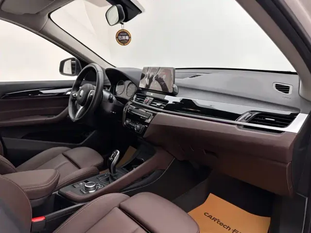 BMW X1 — Фото автомобиля 11