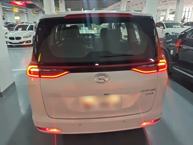 GAC Trumpchi M6 — Фото автомобиля 5