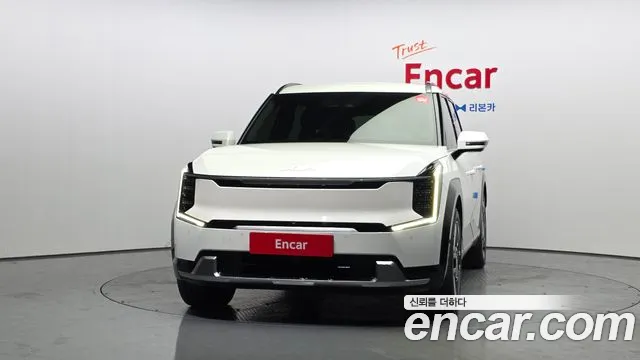 Kia EV9 — Фото автомобиля 3
