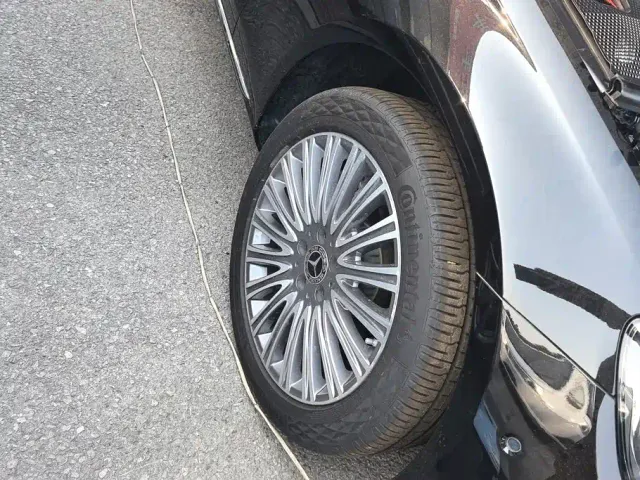 Mercedes-Benz E-Class — Фото автомобиля 6