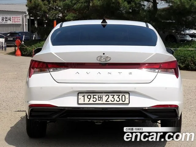 Hyundai Avante CN7 — Фото автомобиля 4