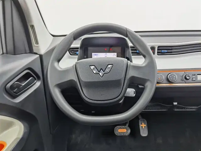 Wuling Hongguang Mini EV — Фото автомобиля 11