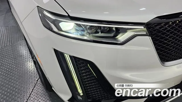 Cadillac XT6 — Фото автомобиля 17
