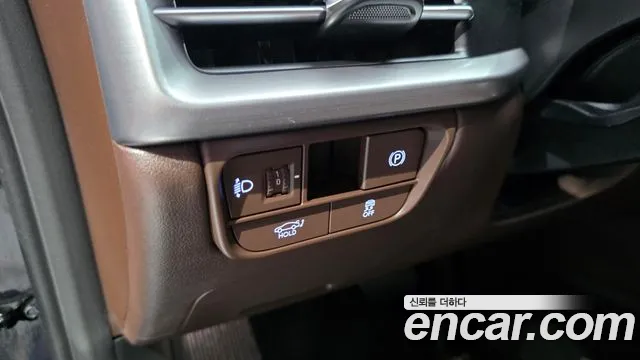 Hyundai Grandeur Grandeur (GN7) 2.5 Бензин 2WD — Фото автомобиля 3