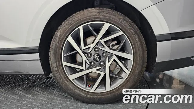 Hyundai Grandeur GN7 — Фото автомобиля 6