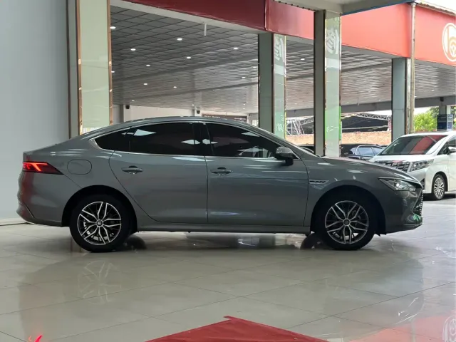 BYD Qin PLUS — Фото автомобиля 7
