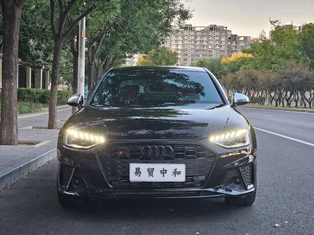 Audi S4 — Фото автомобиля 4