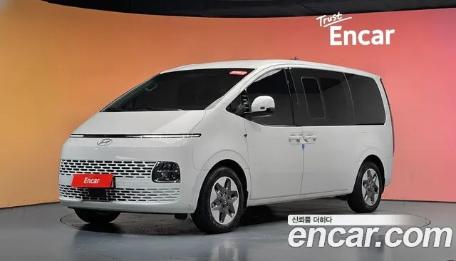 Фотография автомобиля — Hyundai Staria
