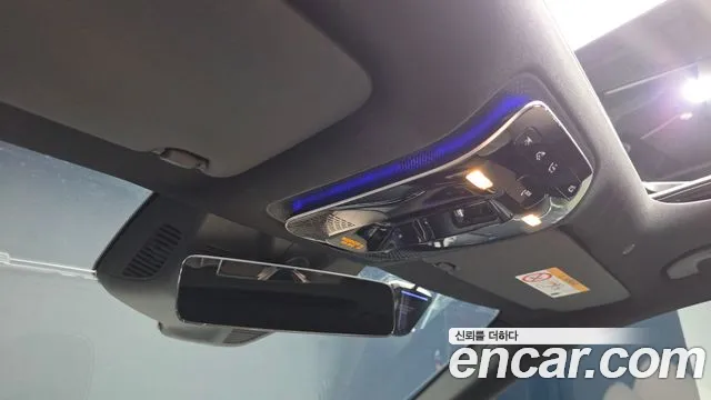 Mercedes-Benz E-Class — Фото автомобиля 19