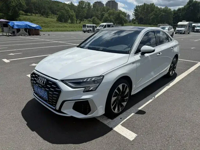 Фотография автомобиля — Audi A3