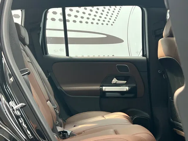 Mercedes-Benz EQB — Фото автомобиля 10