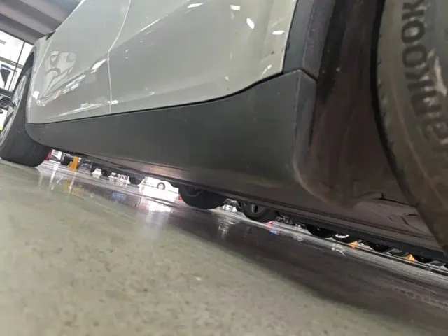 Tesla Model Y — Фото автомобиля 21