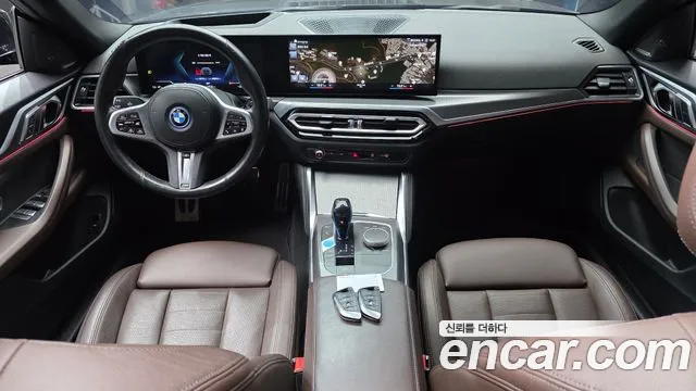 BMW i4 — Фото автомобиля 10
