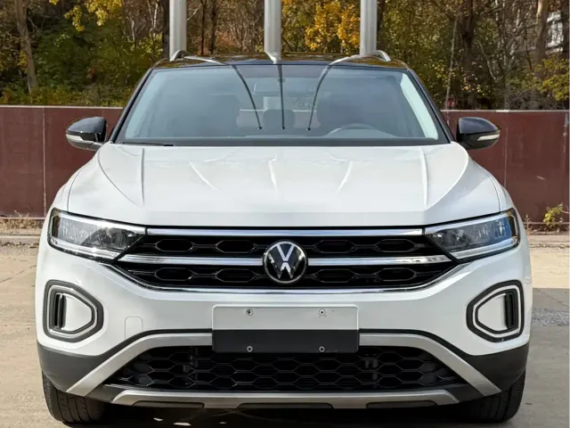 Volkswagen T-Roc — Фото автомобиля 2