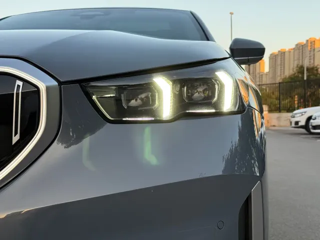 BMW 5 Series — Фото автомобиля 22