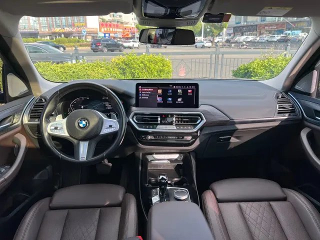 BMW X3 — Фото автомобиля 10