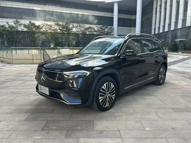 Фотография автомобиля — Mercedes-Benz EQB
