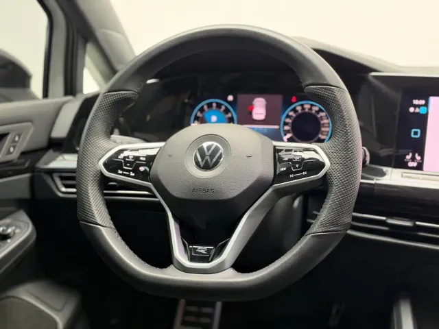 Volkswagen Golf — Фото автомобиля 10