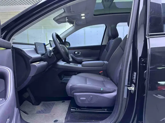 Leapmotor C10 — Фото автомобиля 8