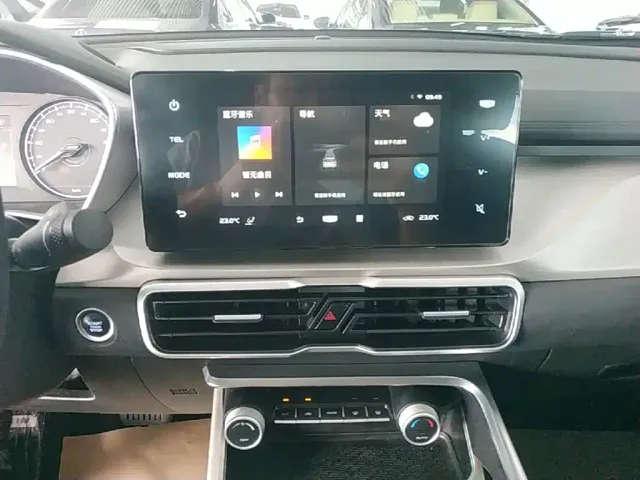 Geely Binyue — Фото автомобиля 12
