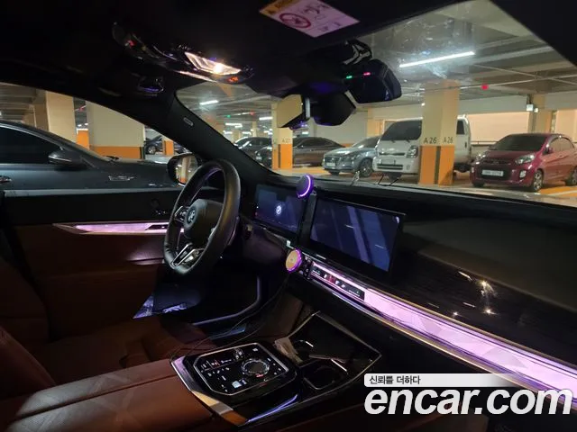 BMW 7 Series G70 — Фото автомобиля 2