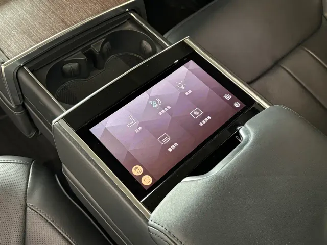 Land Rover Range Rover — Фото автомобиля 14