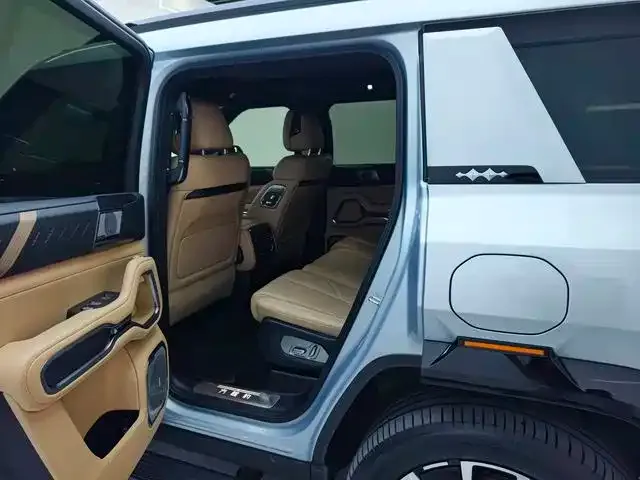 BYD FangChengBao Leopard 8 — Фото автомобиля 8