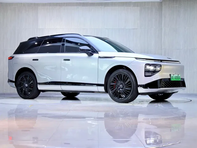 Xpeng G9 — Фото автомобиля 3