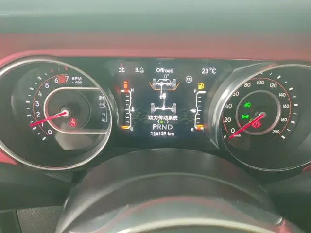 Jeep Wrangler — Фото автомобиля 11
