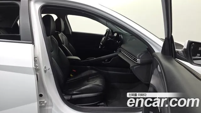 Hyundai Avante CN7 — Фото автомобиля 11