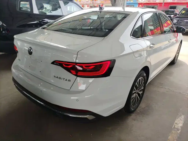 Volkswagen Sagitar — Фото автомобиля 4
