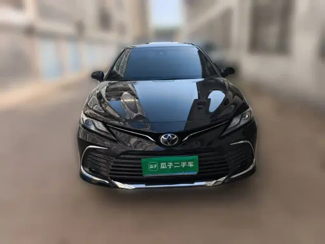 Toyota Camry — Фото автомобиля 2