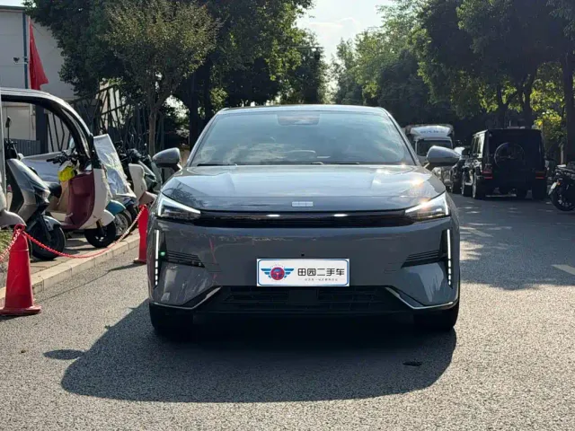 Geely Galaxy L6 — Фото автомобиля 2