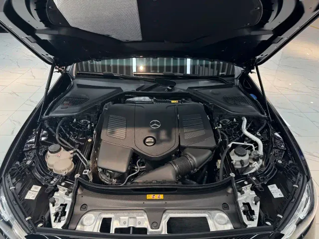 Mercedes-Benz E-Class — Фото автомобиля 9