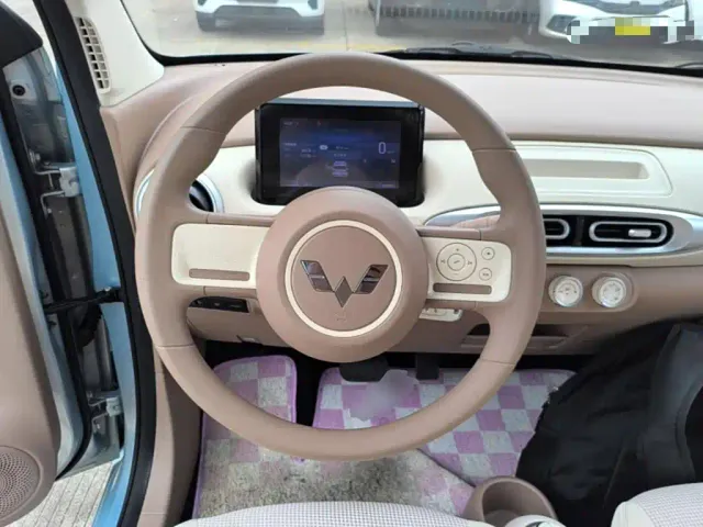 Wuling Hongguang Mini EV — Фото автомобиля 10