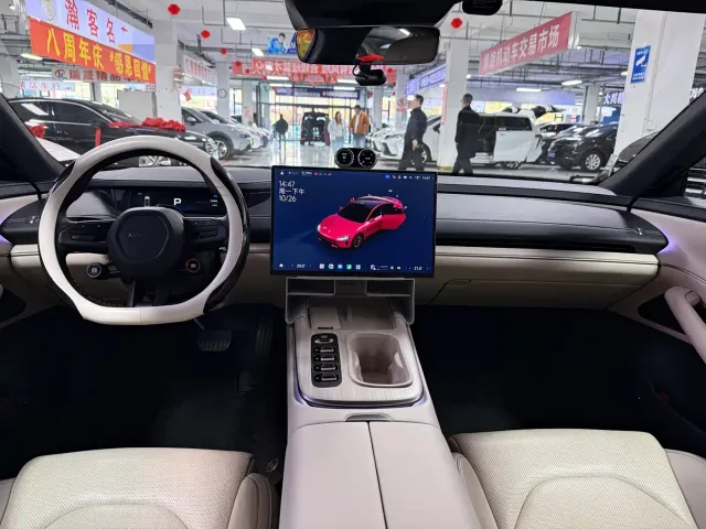 Xiaomi SU7 — Фото автомобиля 8