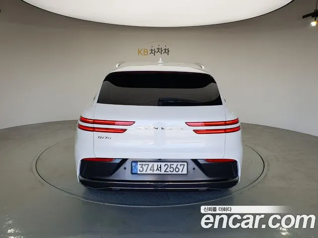 Genesis GV70 — Фото автомобиля 2